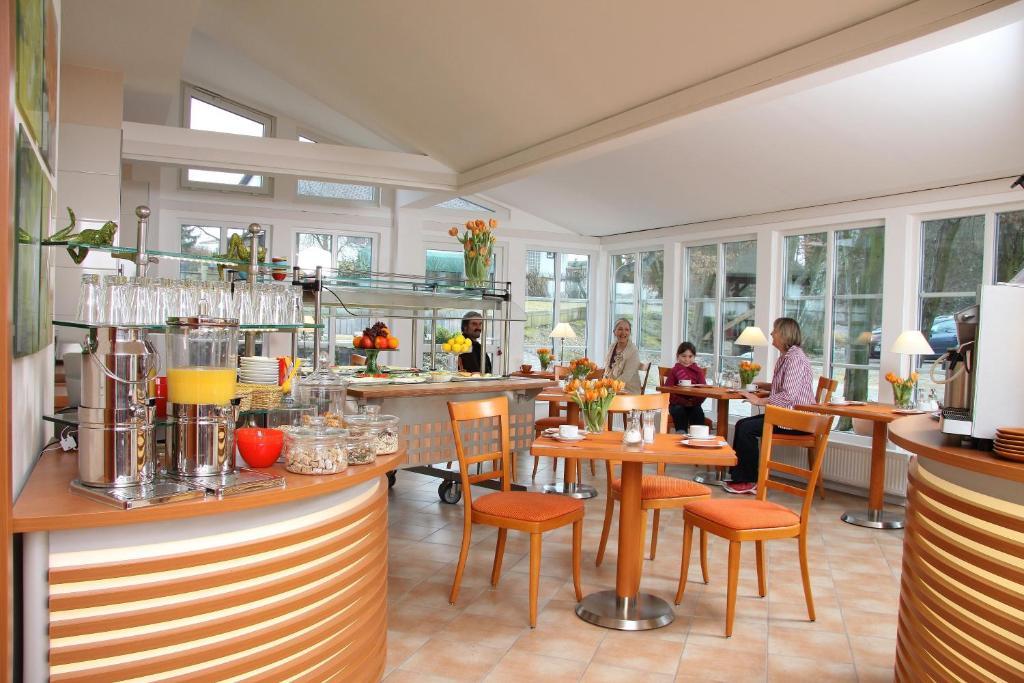 Burghotel Muenzenberg Екстериор снимка