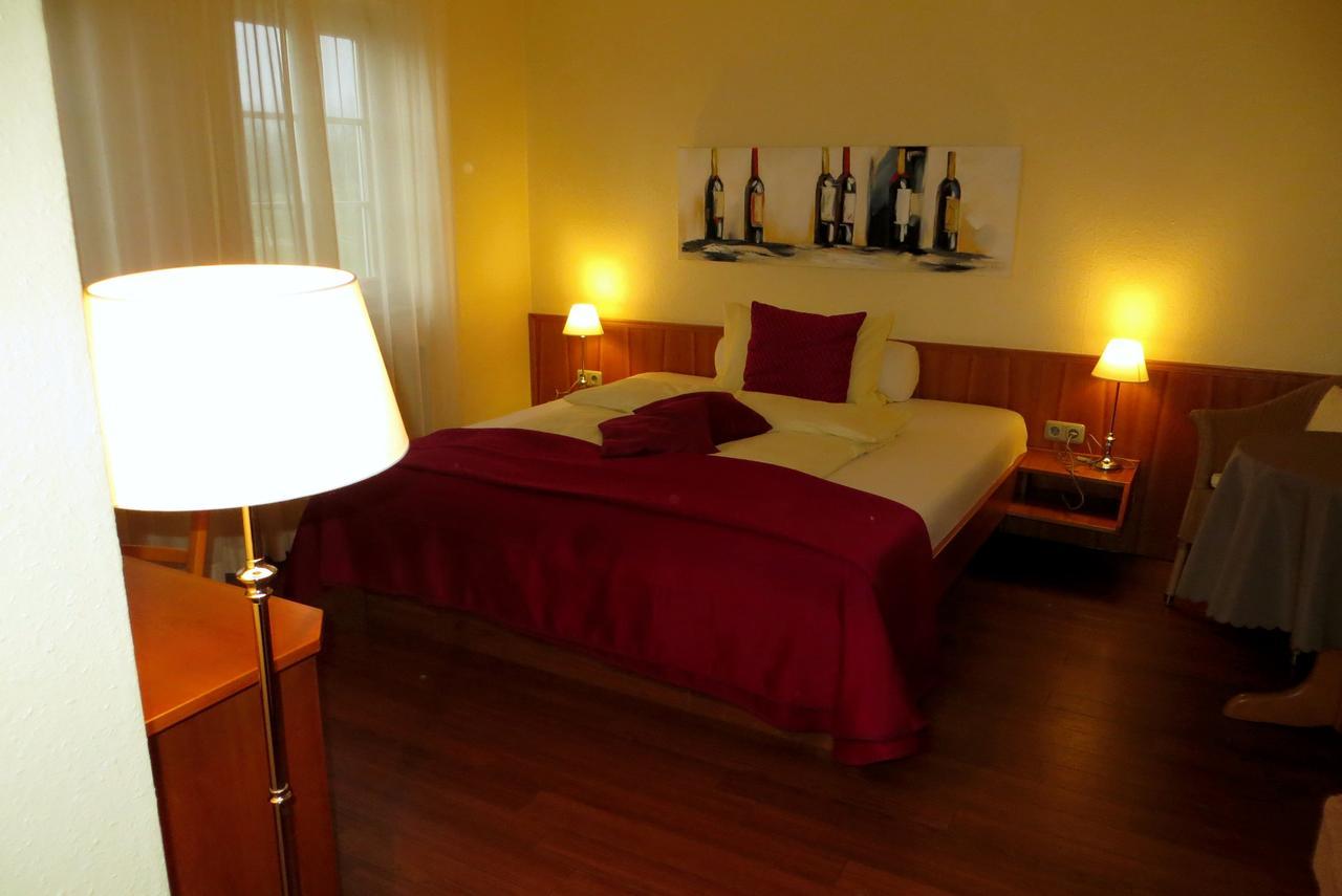 Burghotel Muenzenberg Екстериор снимка