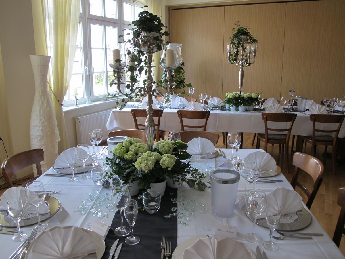 Burghotel Muenzenberg Екстериор снимка