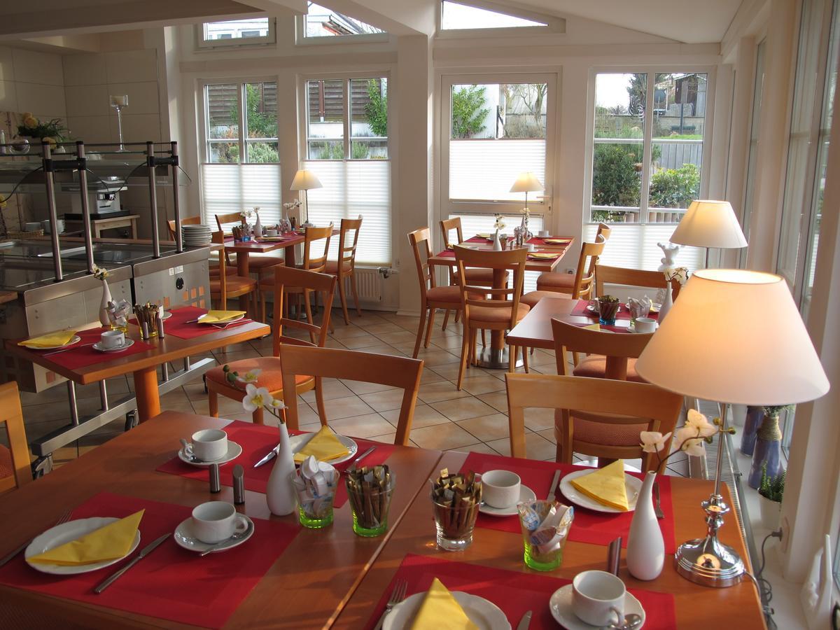 Burghotel Muenzenberg Екстериор снимка